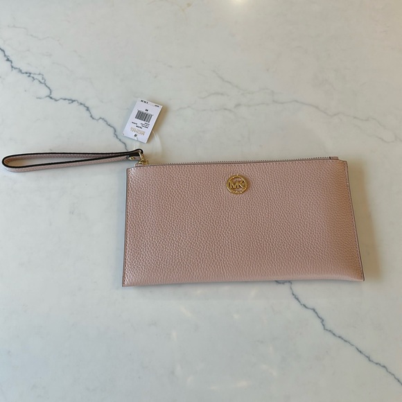 Michael Kors Blush Wrislet NWT - Picture 7 of 7